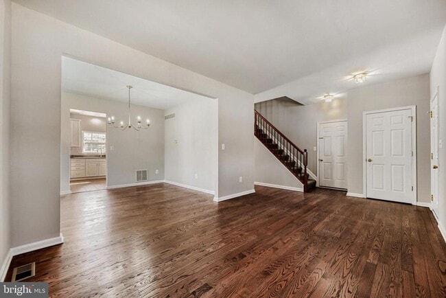 Building Photo - 8375 Mitzy Ln