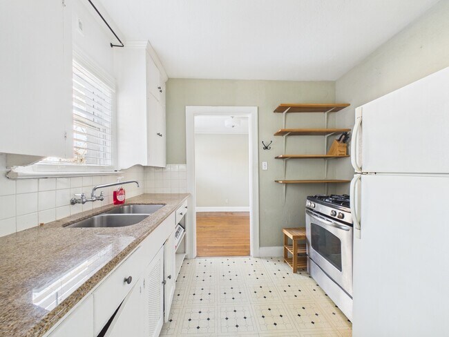 Building Photo - 1920 Richmond Ave.