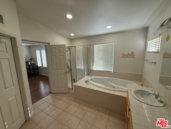 Building Photo - 1866 Brush Oak Ct