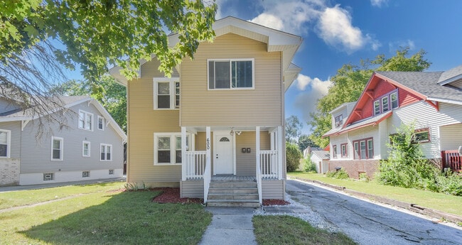 Building Photo - 600 Sunderlin St