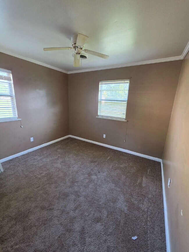 Building Photo - 3-Bedroom Retreat in Blytheville – Cozy 884 Sq Ft Home on Mayfair Lane!