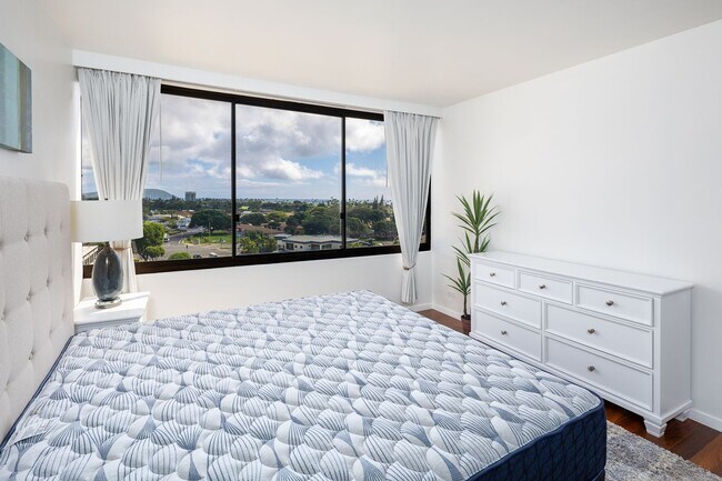 Building Photo - Regency at Kahala - Partially Furnished - 1 bedroom, 1 bathroom, 1 parking stall