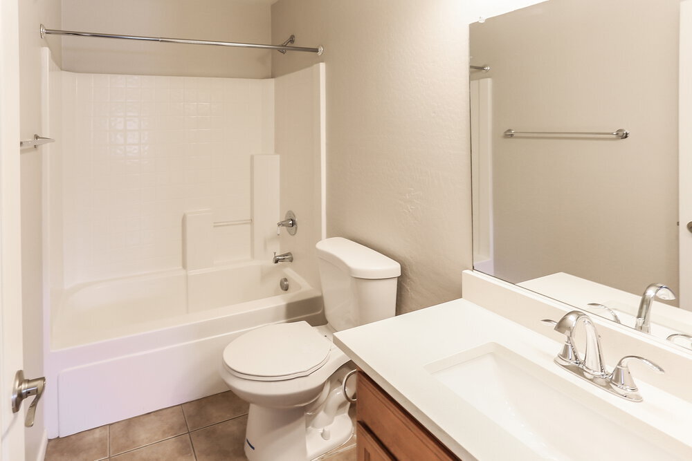 Building Photo - 6728 N 130th Ave