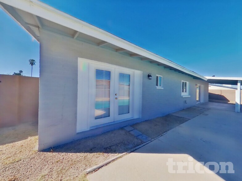Building Photo - 8102 W Heatherbrae Dr
