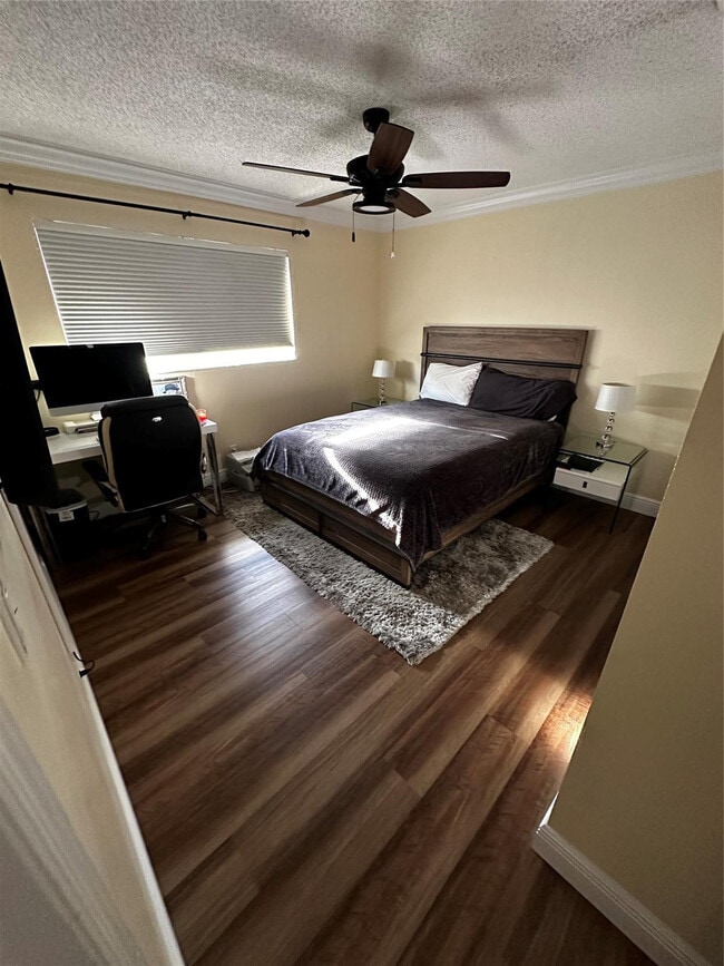 Building Photo - 6860 Calle Del Paz S