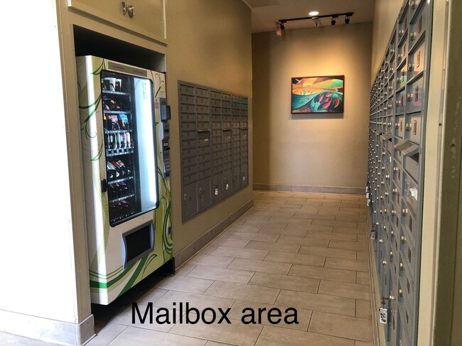 Building Photo - Century West 2 bedroom 2 bathroom 1 covere...