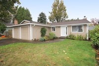 Building Photo - Updated 3 Bed/2 Bath Milwaukie Ranch Home Set On A Gorgeous Lot