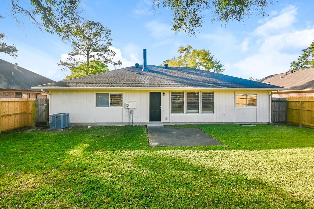 Building Photo - 4923 Bayboro Park Dr