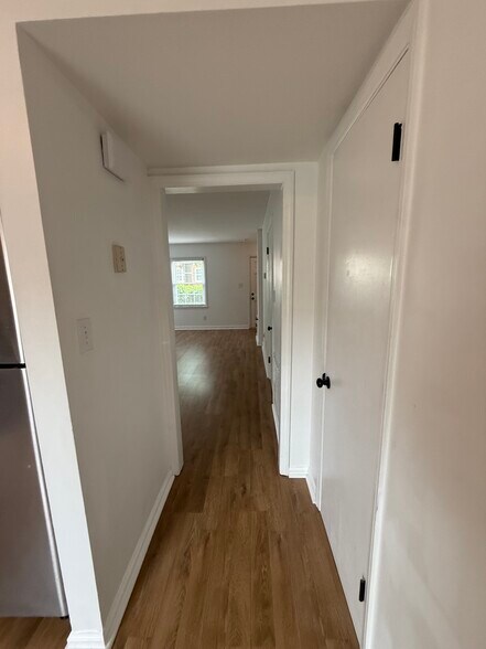 Hallway from Kitchen to Living Room - 4640 Old Lantern Way