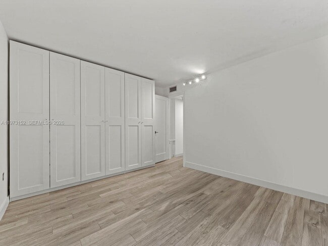 Building Photo - 55 Ocean Ln Dr