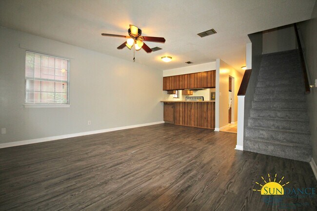 Building Photo - Nice 2 Bedroom Townhouse in Fort Walton