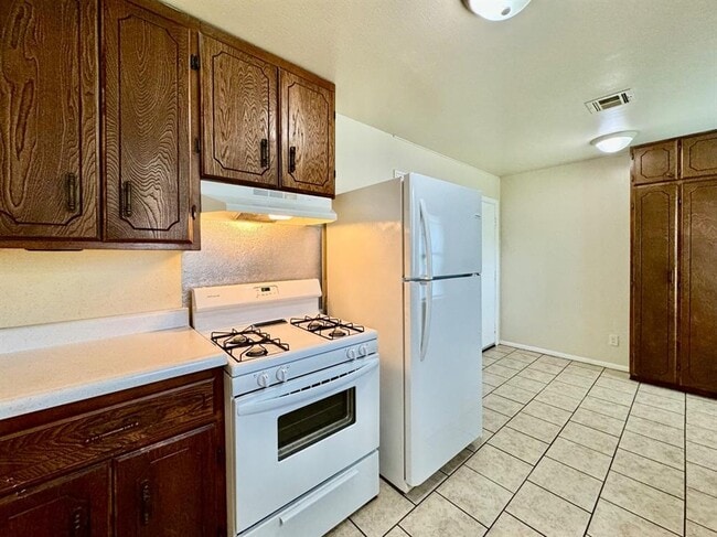 Building Photo - 3222 N Holman Ct