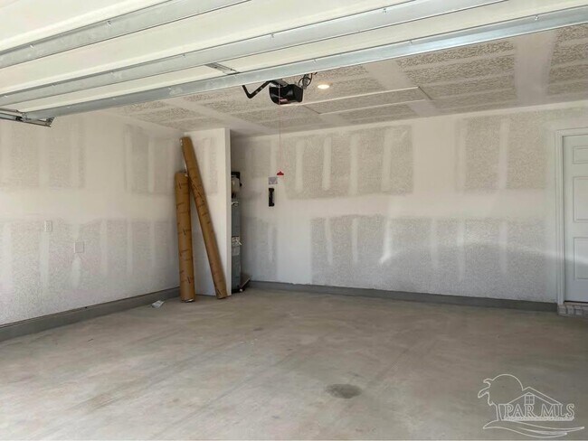 Building Photo - 5155 Gaineswood Dr