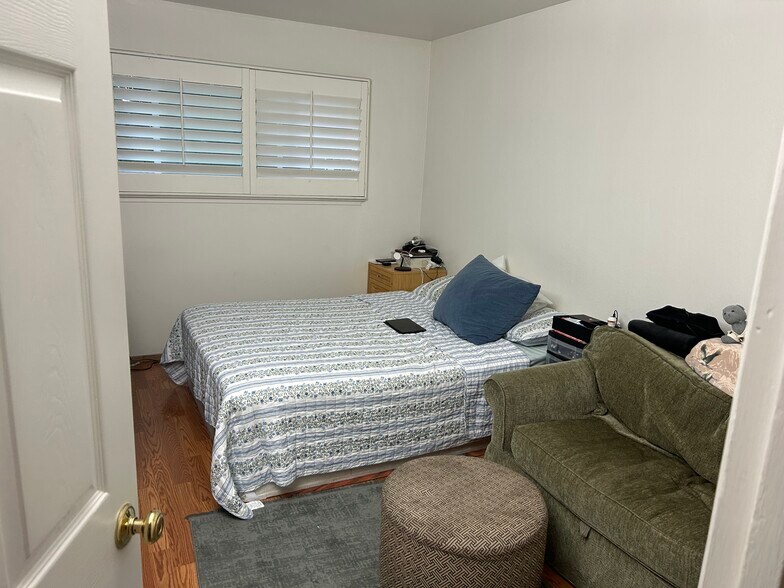 Building Photo - 1220 Detroit Ave