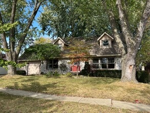 Building Photo - 307 7th St
