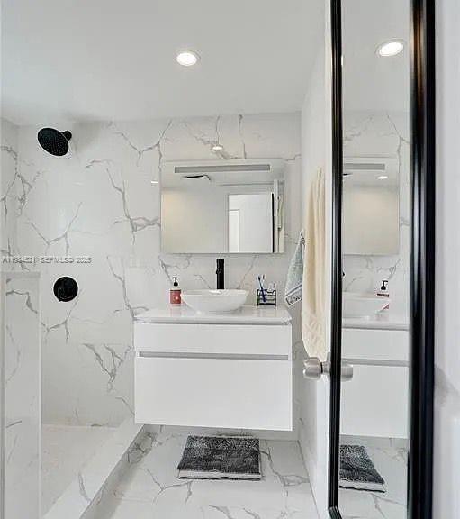 Building Photo - 1904 SW 28th St