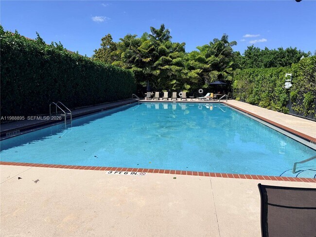 Building Photo - 4110 NE 22nd Ct