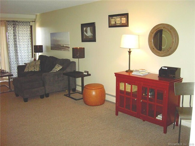 Building Photo - 64 Oxbow Dr