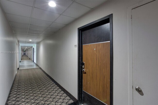 Building Photo - 1500 S Ocean Dr