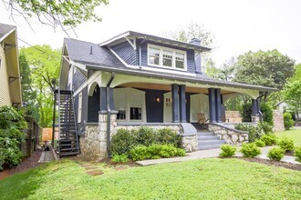 Building Photo - Coming soon! Great upstairs duplex unit in...