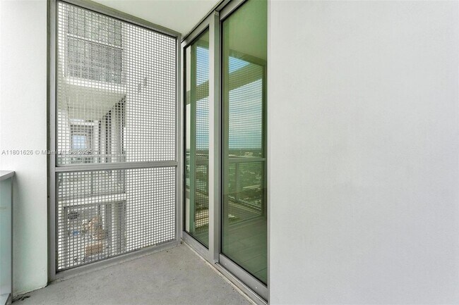 Building Photo - 2000 Metropica Wy