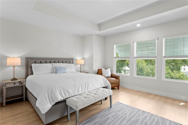 Building Photo - 114-121 21st St N