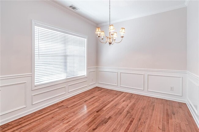 Building Photo - 2849 Suttonwood Way NE