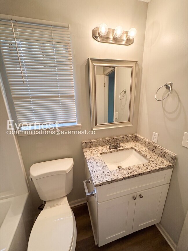 Building Photo - 7800 Park Ln