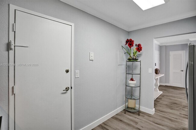 Building Photo - 2501 S Ocean Dr
