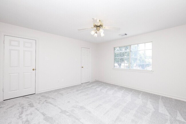 Building Photo - 11102 Brook Mill Ct
