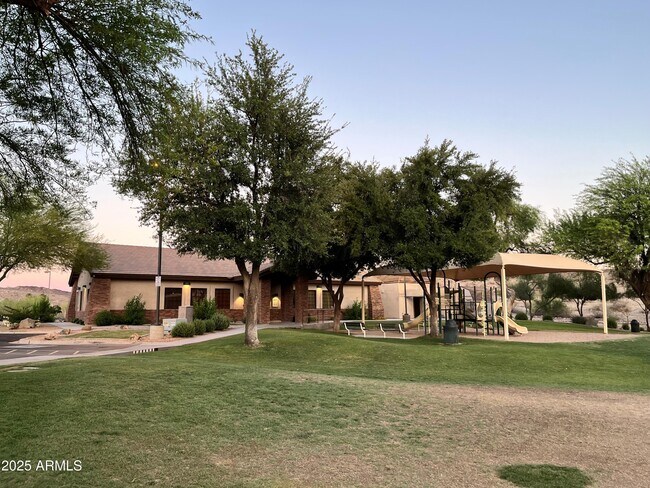 Building Photo - 1819 W Deer Creek Rd