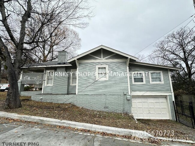 Building Photo - Beautiful Home on Kavanaugh Blvd.