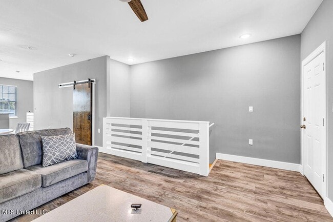 Building Photo - 112 E Orchard Loop