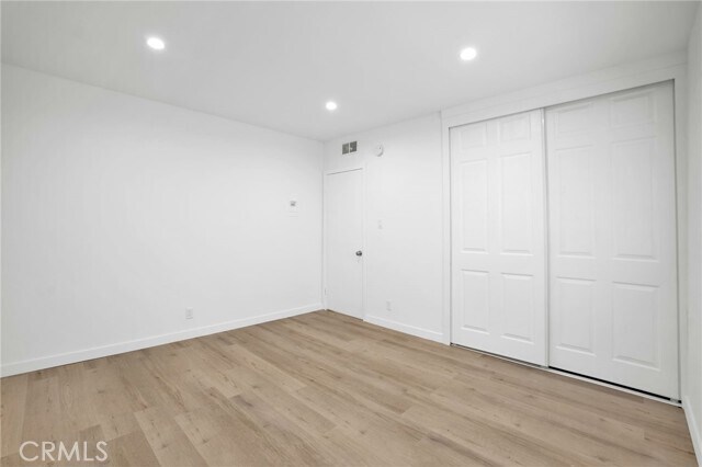 Building Photo - 13018 Valleyheart Dr