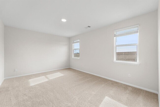 Building Photo - 225 Caddo Bnd