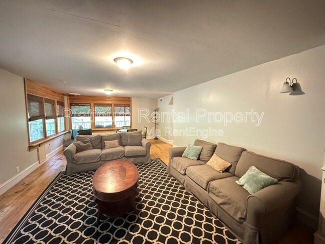 Building Photo - 971 Mountain Cove Rd