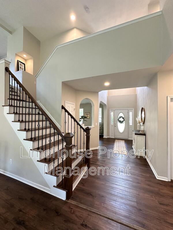 Building Photo - 3236 Barbour Dr