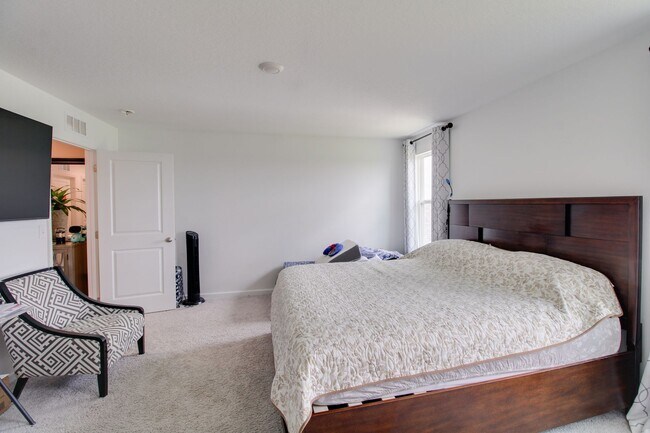Building Photo - 8732 Sportsman Lp