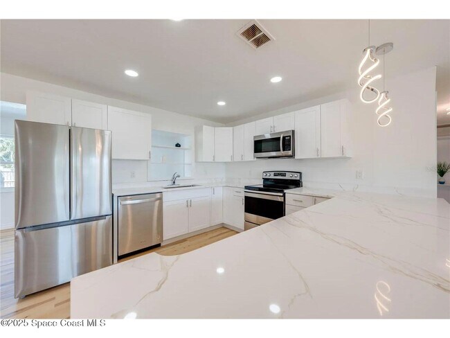 Building Photo - 380 Cassia Blvd