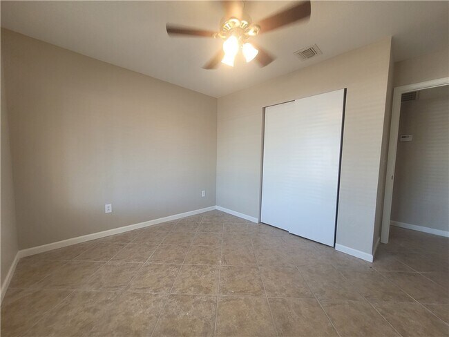 Building Photo - 1529 Taylor Rd