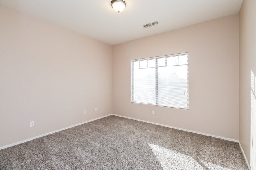 Building Photo - 5206 W Bowker St