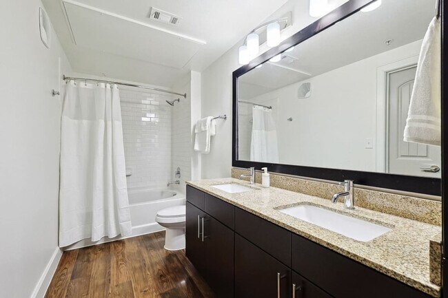 Building Photo - 5445 Town and Country Blvd