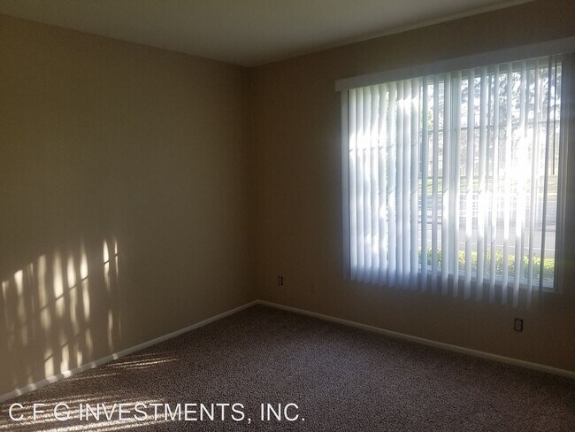 Building Photo - 2 br, 1.5 bath House - 28 Woodleaf