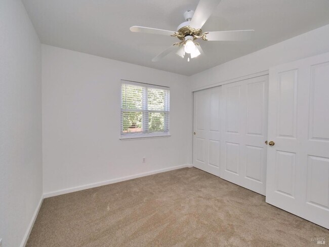 Building Photo - 3500 Crownridge Dr