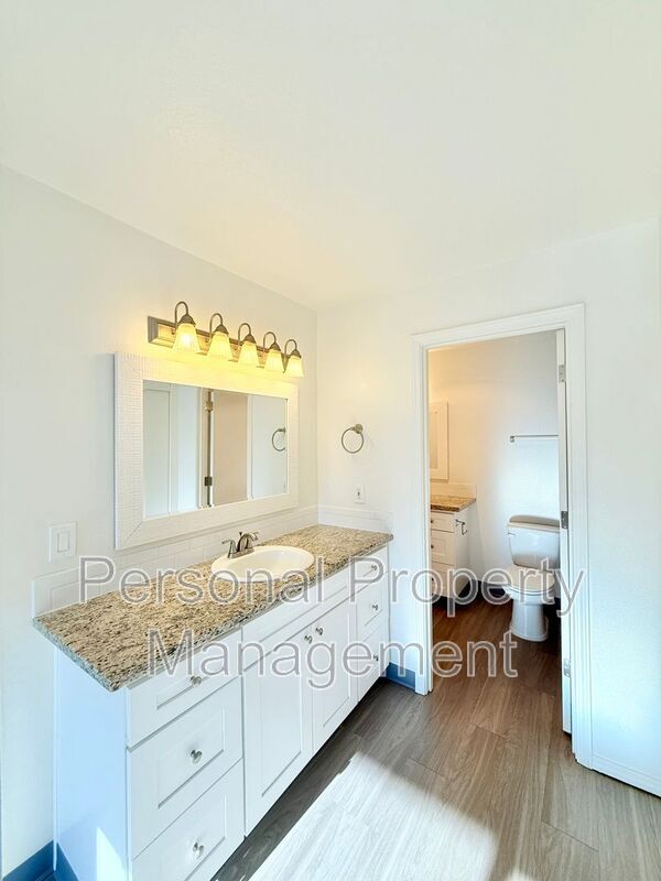 Building Photo - 3412 NE 66th Ave