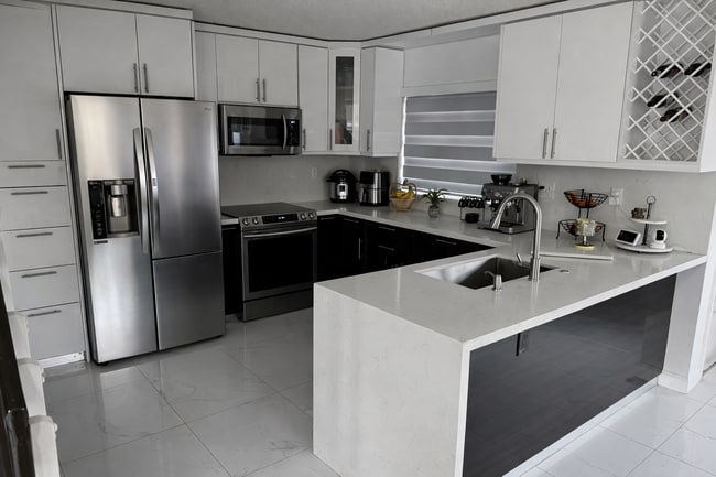 Building Photo - 15861 SW 70th Terrace