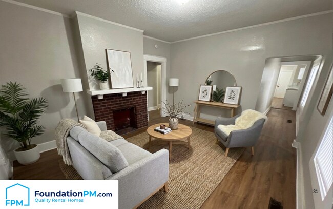 Building Photo - 699 Chelsea Ave