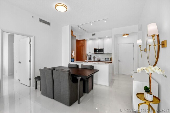 Building Photo - 550 Okeechobee Blvd