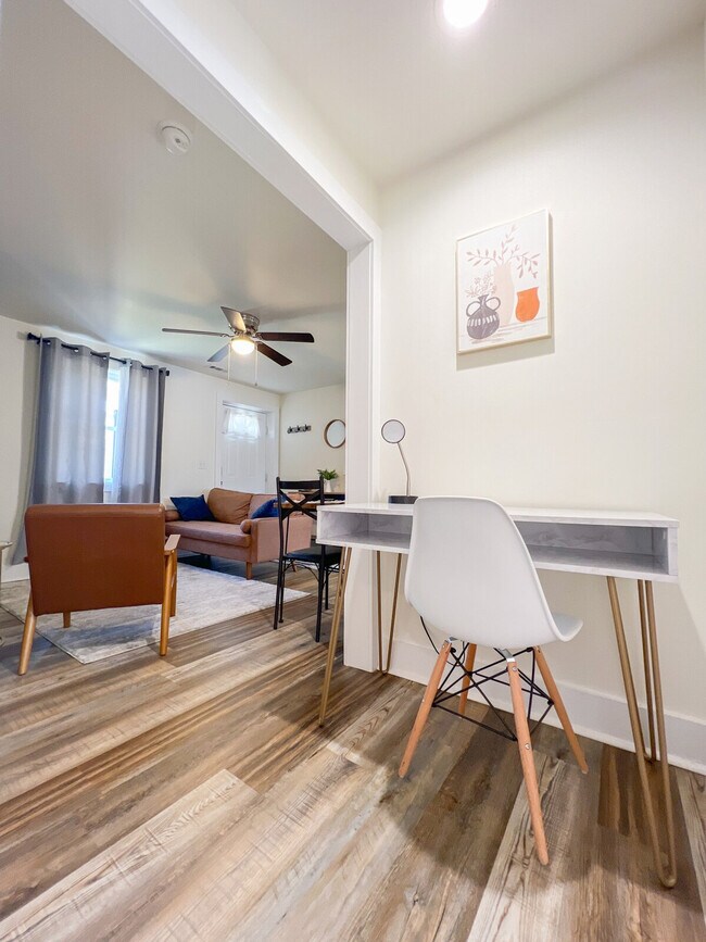 Building Photo - 401 Cedar Lane Rd