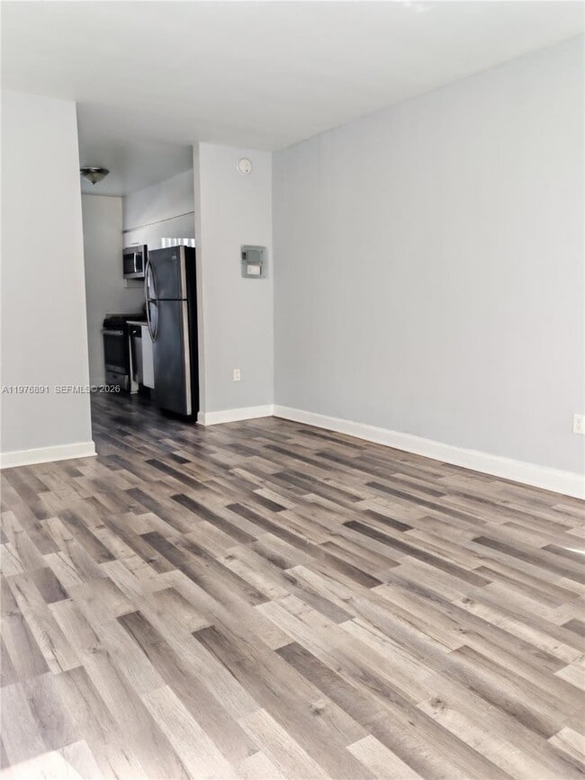 Building Photo - 8000 NE Bayshore Ct